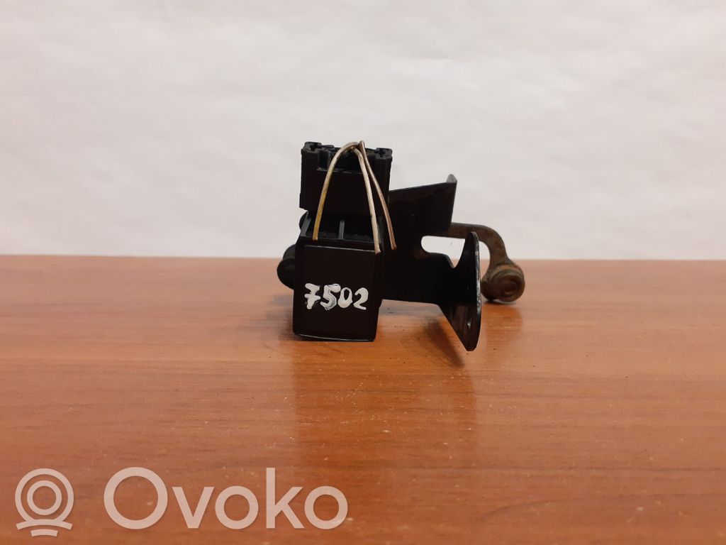 Mercedes-Benz E W210 Air suspension front height level sensor 
