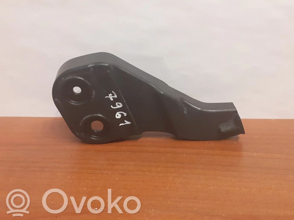 Audi A3 8Y Uchwyt / Mocowanie zderzaka tylnego 