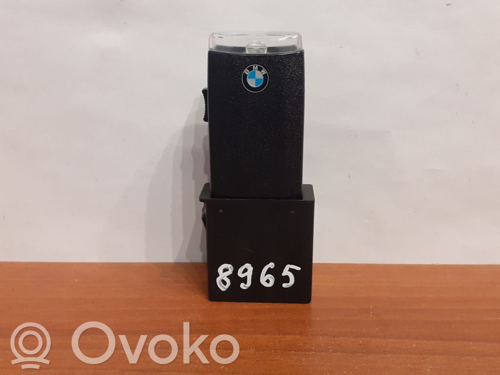 BMW 7 E65 E66 Kita salono detalė 