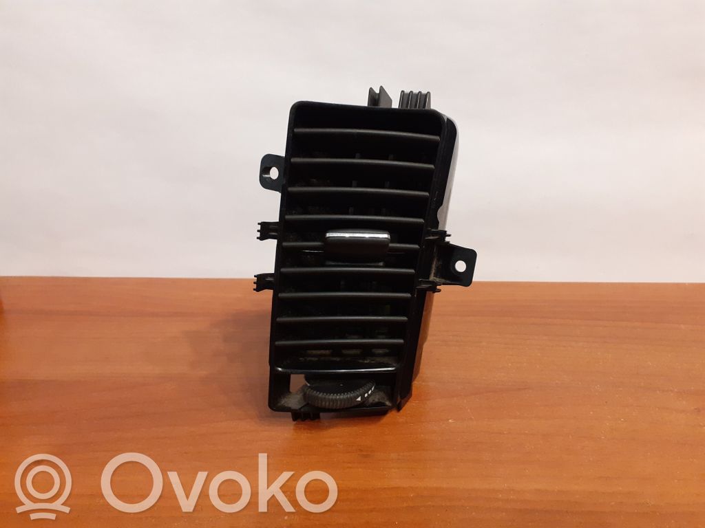 Mercedes-Benz Sprinter W906 Lango oro grotelės 
