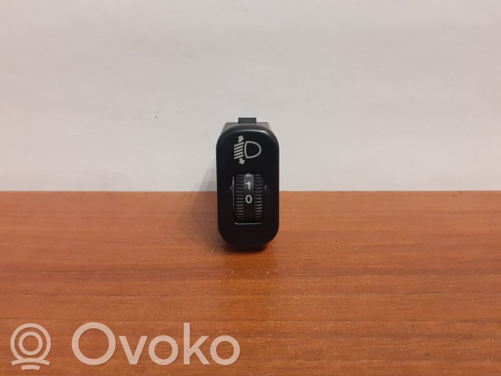 Mercedes-Benz Sprinter W906 Ajovalojen korkeuden säätökytkin 