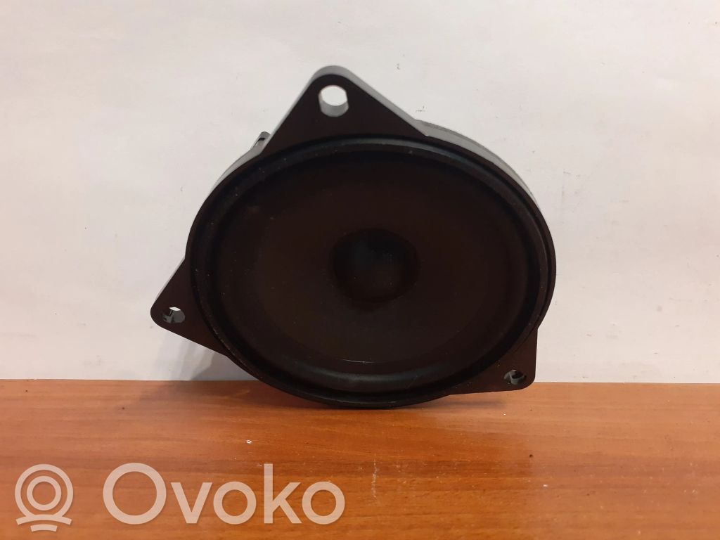 BMW X5 E70 Skaļrunis (-i) pakaļējās durvīs 