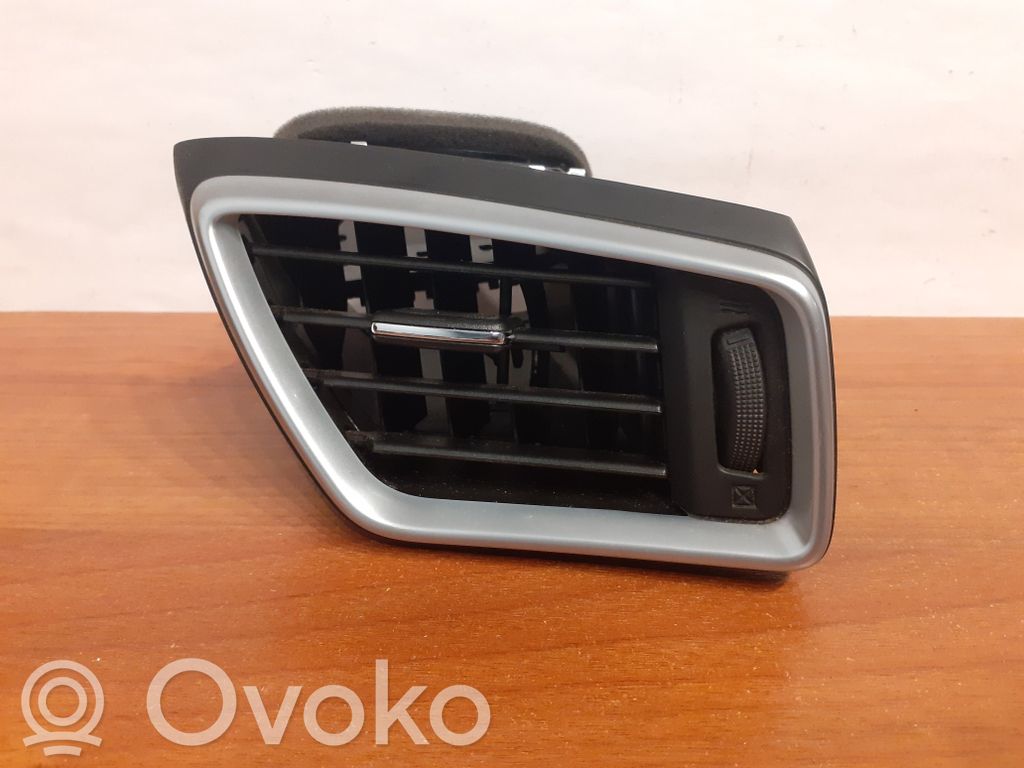 Nissan Qashqai Dysze / Kratki nawiewu deski rozdzielczej 