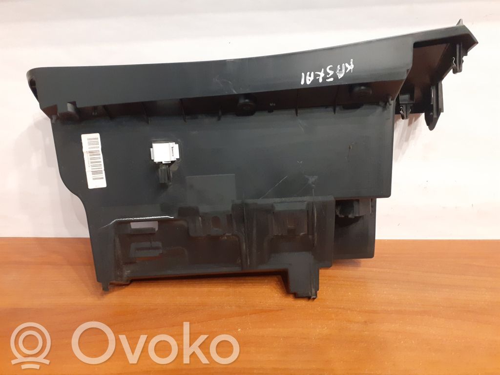 Nissan Qashqai Schowek deski rozdzielczej 