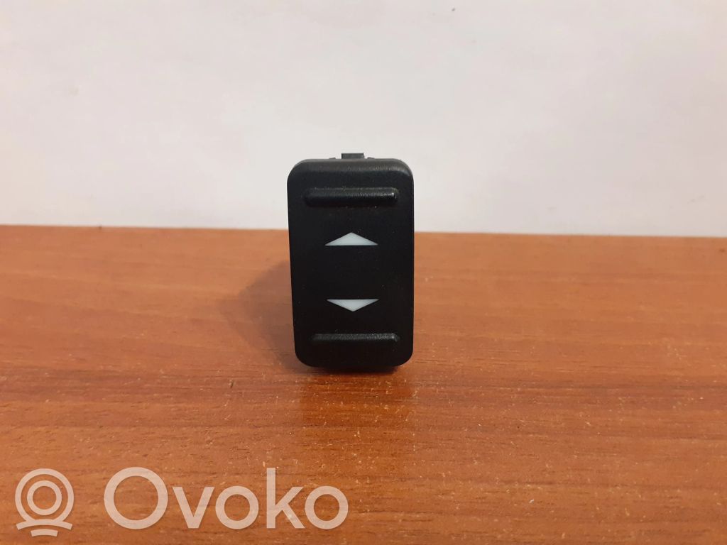 Ford Mondeo Mk III Electric window control switch 