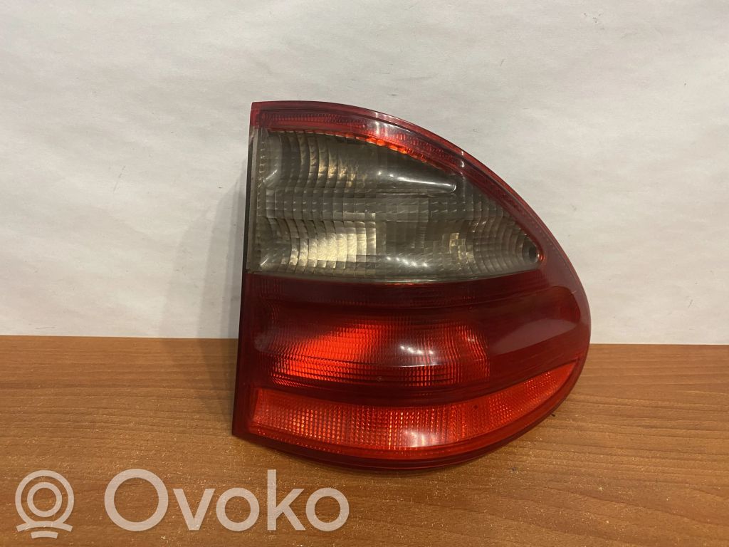 Mercedes-Benz E W210 Lampa tylna 