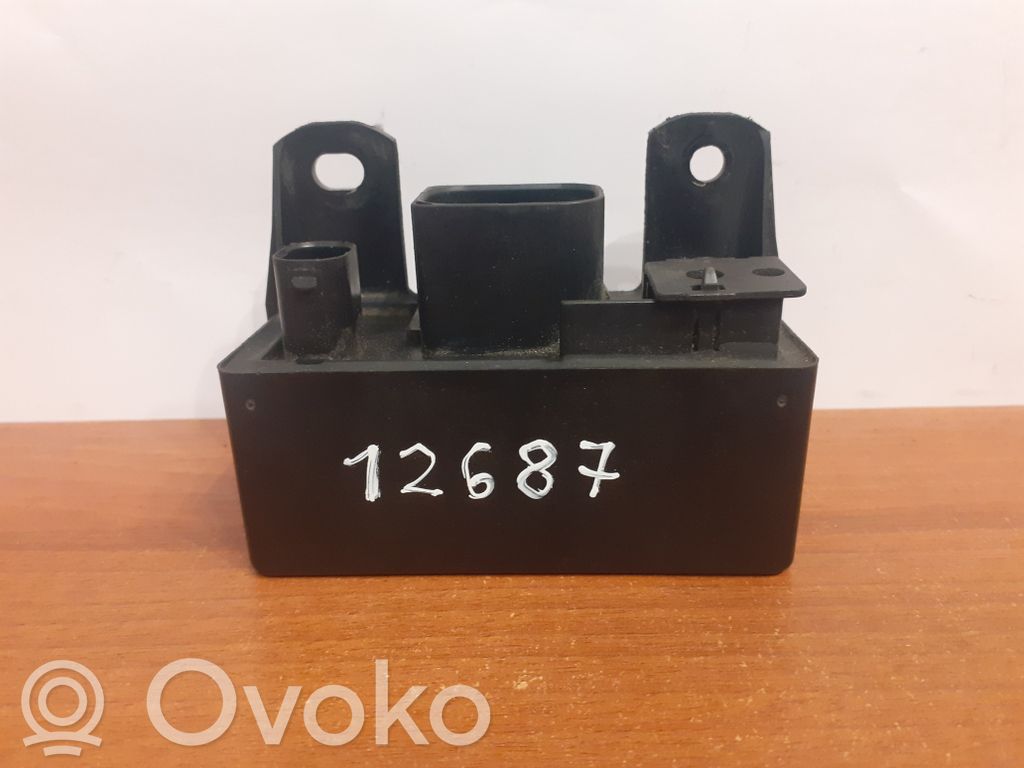 Mercedes-Benz C W203 Glow plug pre-heat relay 