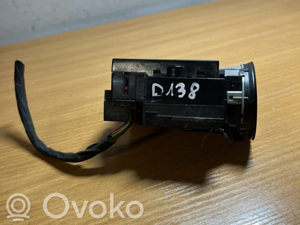 Volkswagen PASSAT B6 Ignition lock 