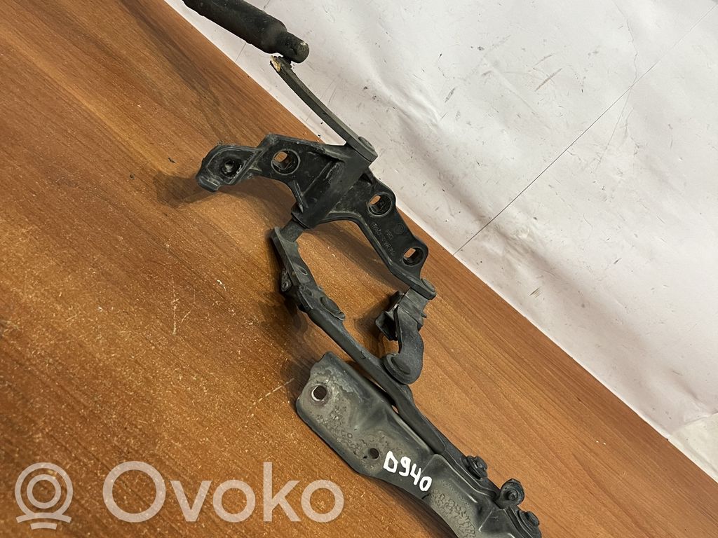 Mercedes-Benz S W221 Kita variklio skyriaus detalė 