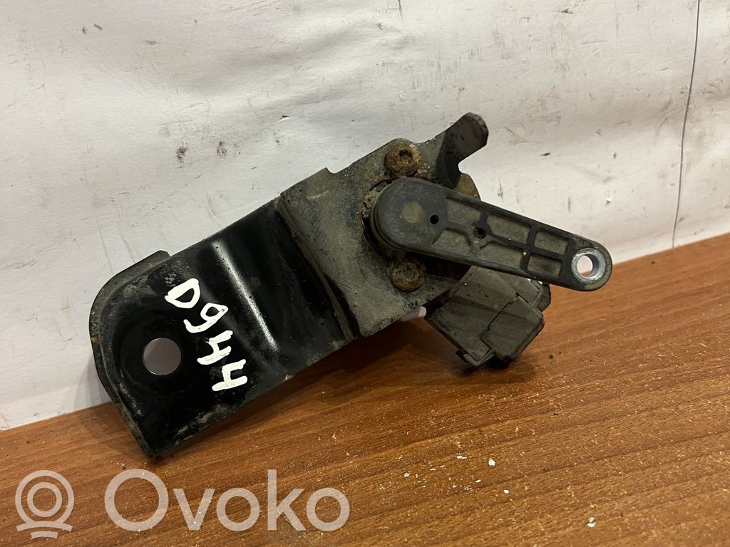 Mercedes-Benz S W220 Air suspension front height level sensor 