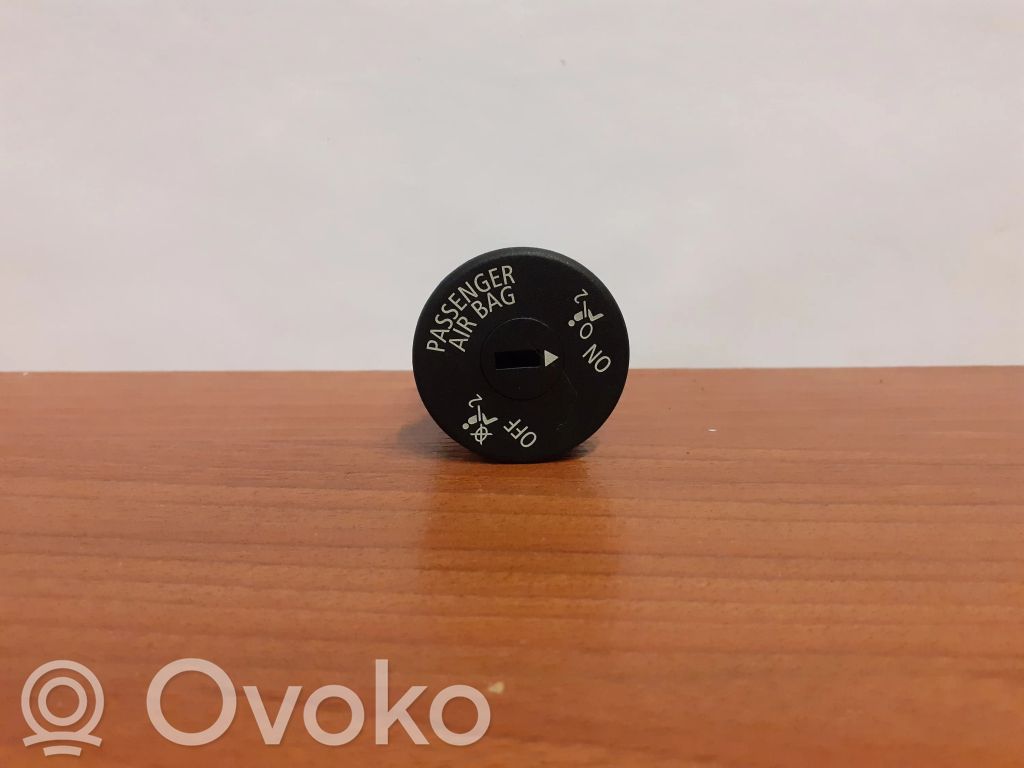 BMW 5 F10 F11 Passenger airbag on/off switch 