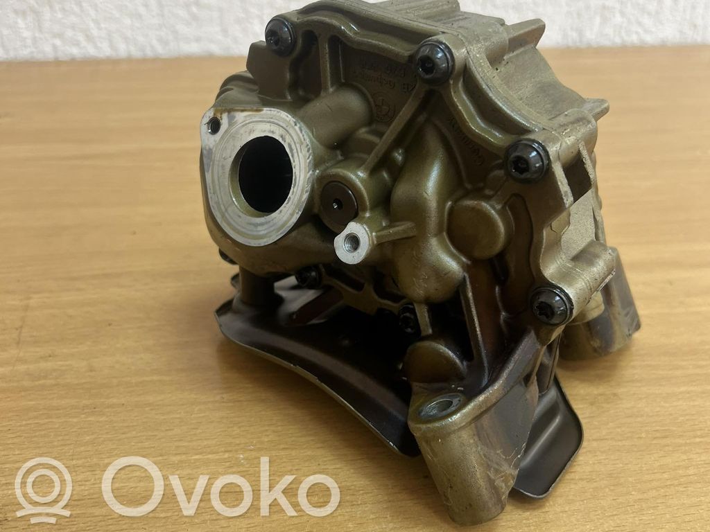 BMW 7 F01 F02 F03 F04 Oil pump 
