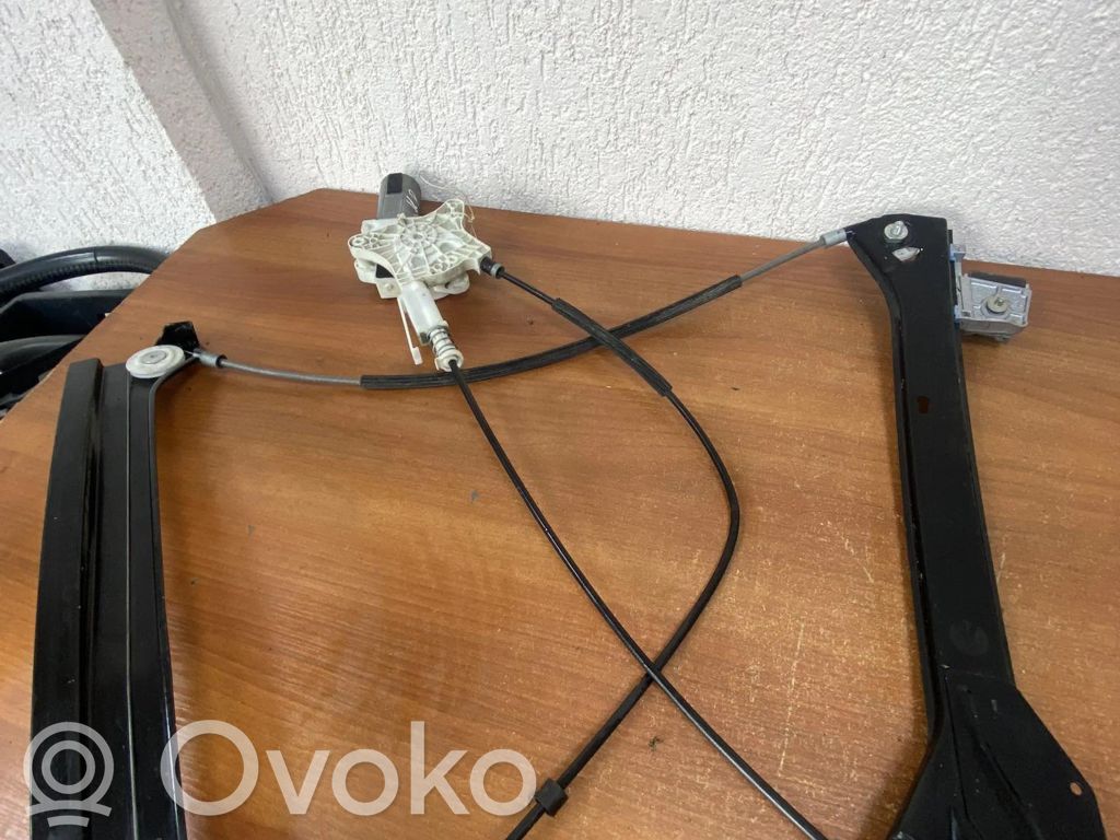 Mercedes-Benz CLK A209 C209 Front door electric window regulator 
