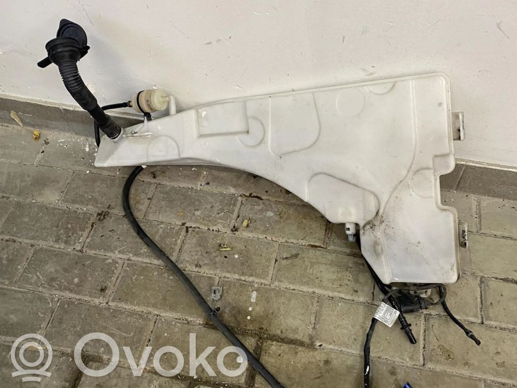 BMW X5 E70 Tuulilasinpesimen nestesäiliö 