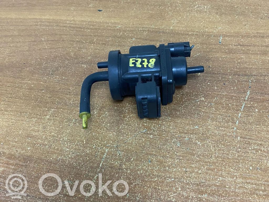 Mercedes-Benz C W203 Engine mount vacuum valve 