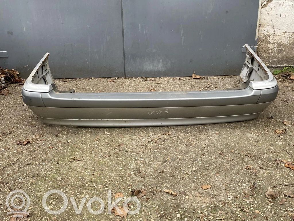 Mercedes-Benz E W210 Bară spate 