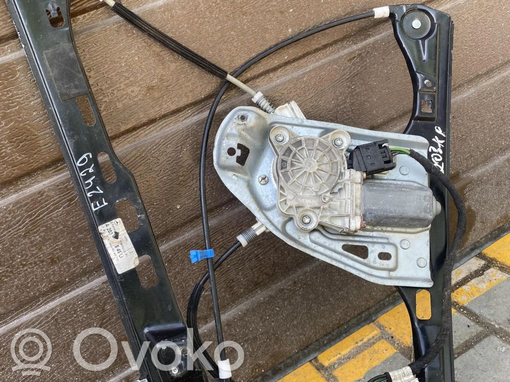 Mercedes-Benz C W203 Elektryczny podnośnik szyby drzwi tylnych 