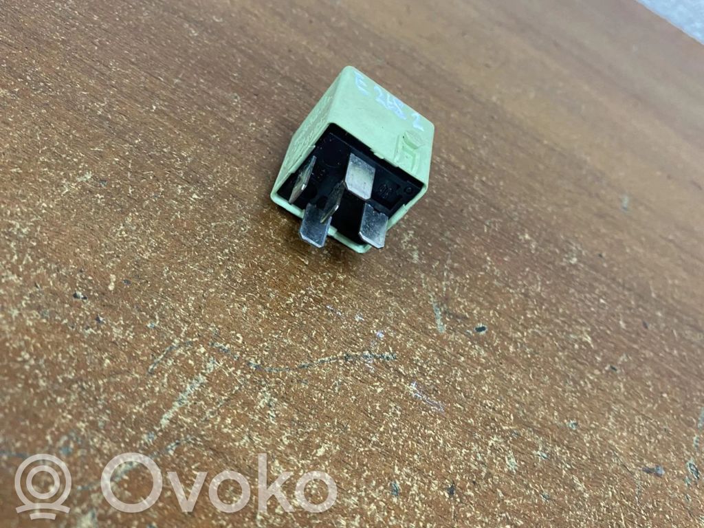 Other relay   61368373700,V23134K59X312,E2682