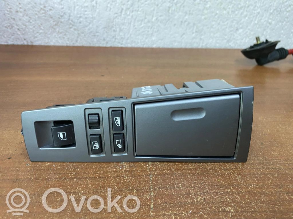 Elektrisko logu slēdzis   6919880,E0200150,100014411,7149963,7149967,E2690