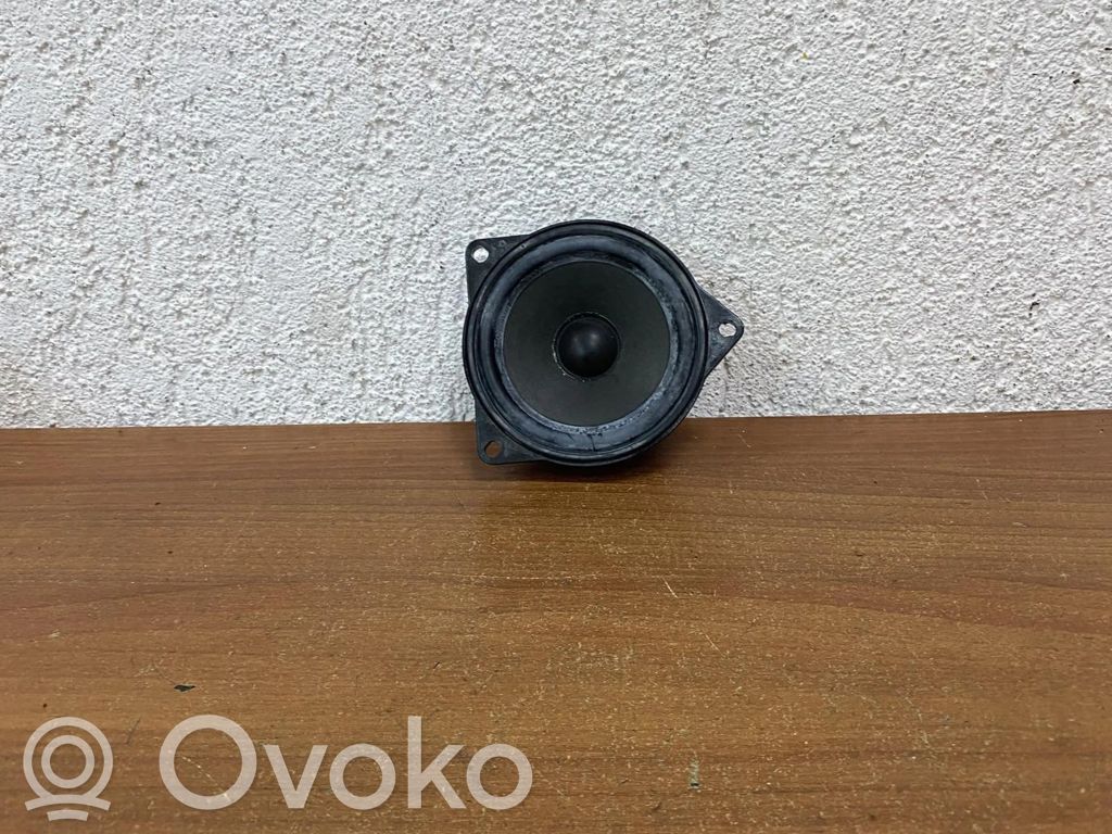 BMW 7 E65 E66 Subwoofer 