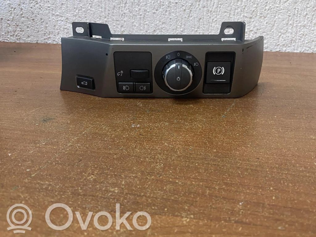Light switch   6131694199702,G272