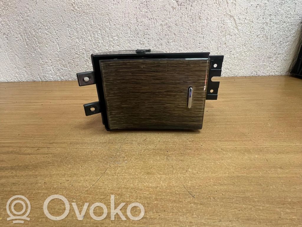 Jaguar XF X250 Popielniczka deski rozdzielczej 
