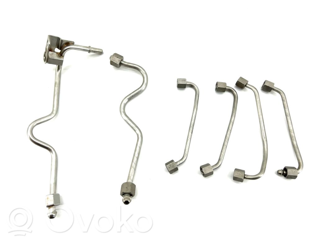 BMW 3 E92 E93 Fuel injector supply line/pipe 
