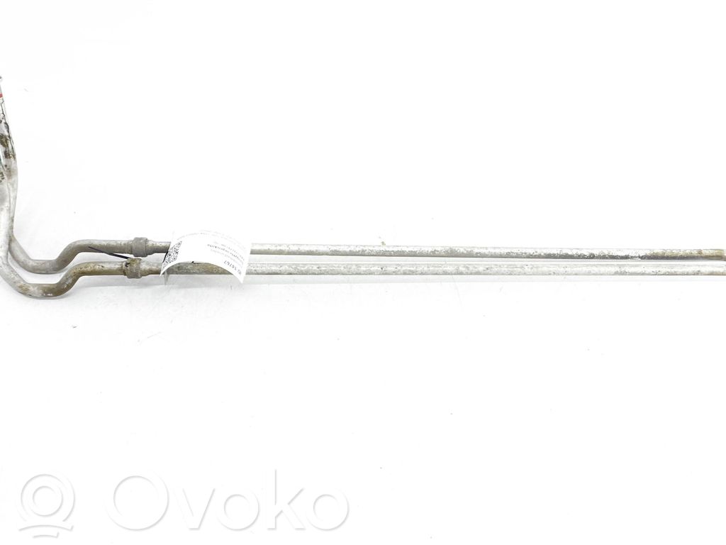 BMW 5 E60 E61 Трубка (трубки)/ шланг (шланги) охладителя масла коробки передач 