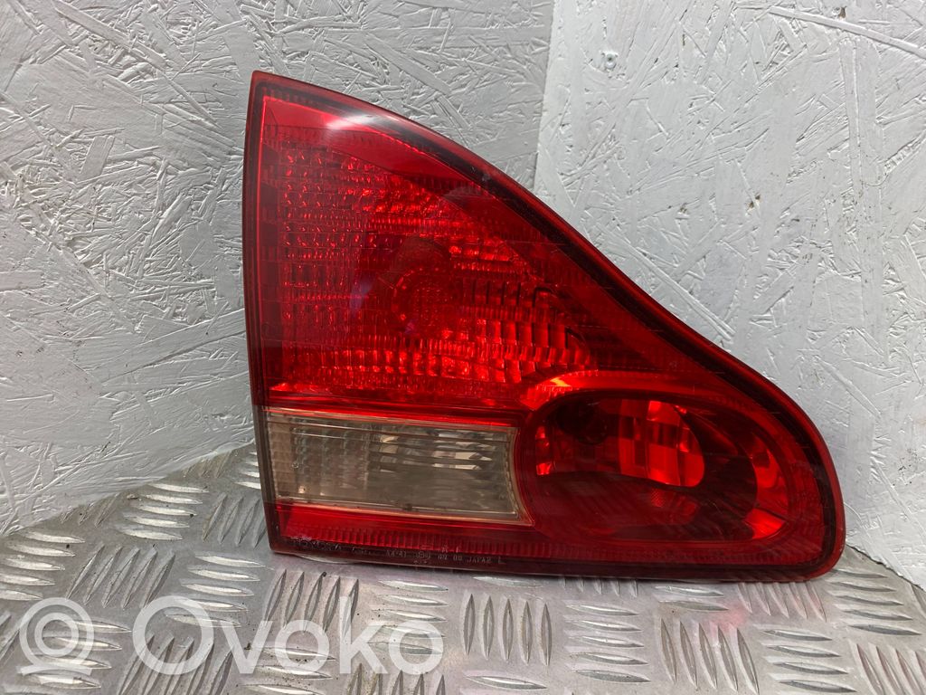 Toyota Avensis Verso Tailgate rear/tail lights 