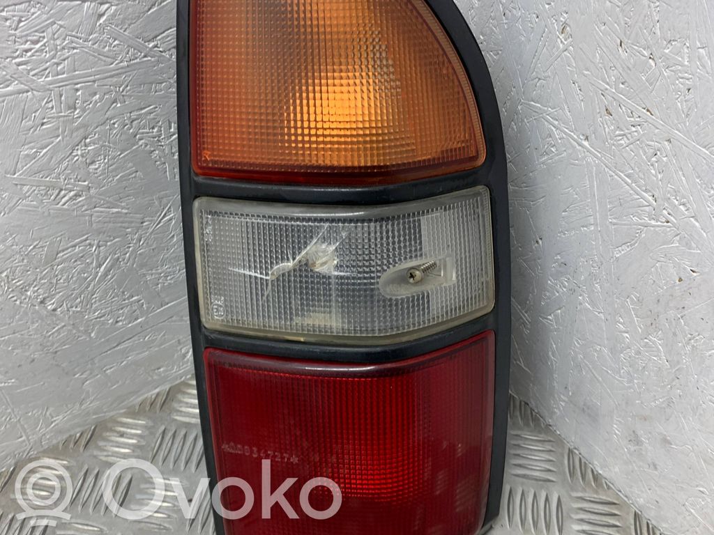 Toyota Land Cruiser (HDJ90) Задний фонарь в кузове 