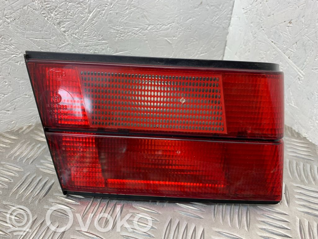 BMW 5 E34 Aizmugurējais lukturis pārsegā 