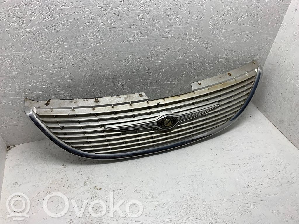 Chrysler Grand Voyager IV Priekšējais režģis 