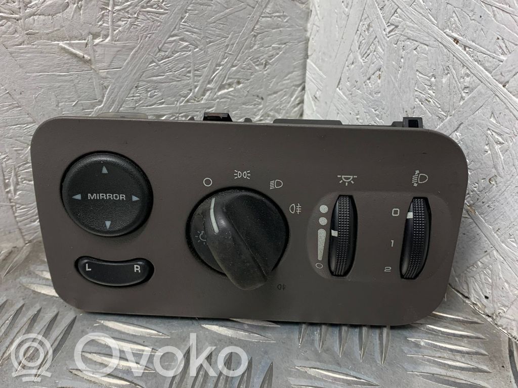 Chrysler Voyager Light switch 