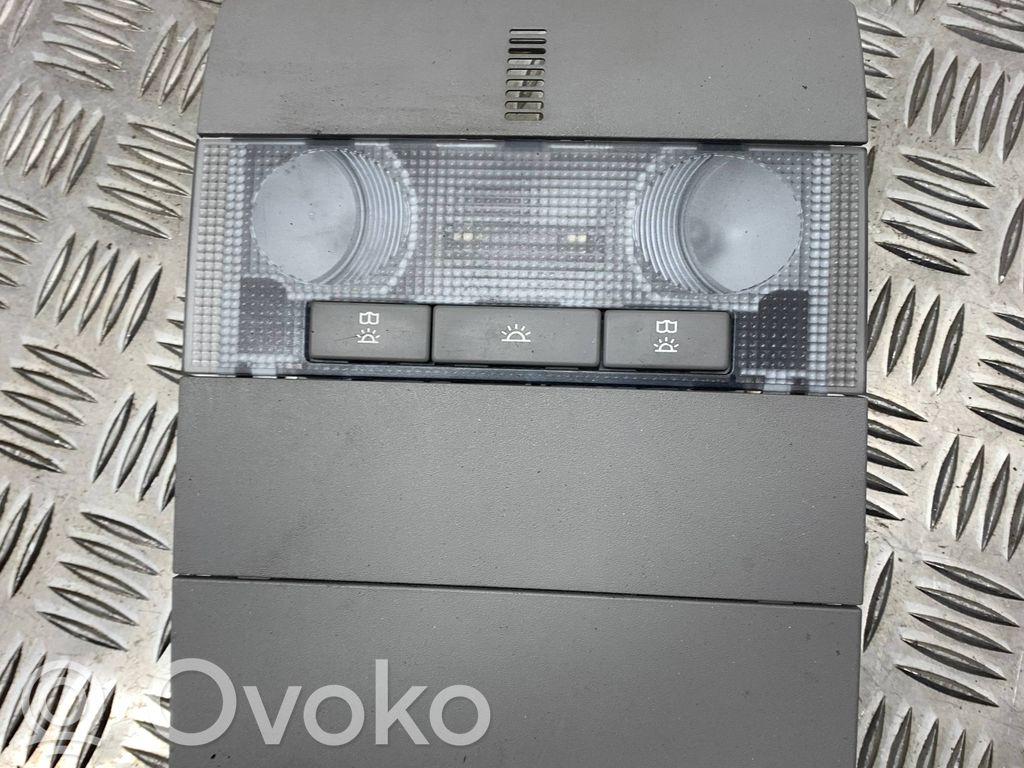 Opel Zafira B Etuistuimen valo 