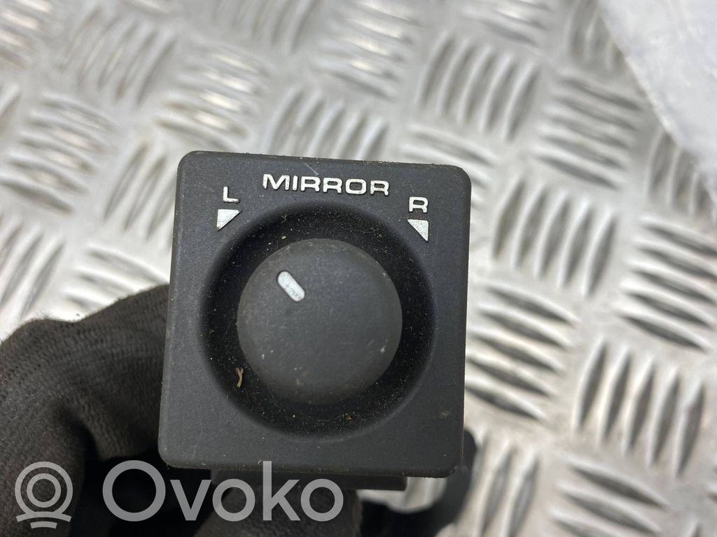 Land Rover Freelander Wing mirror switch 