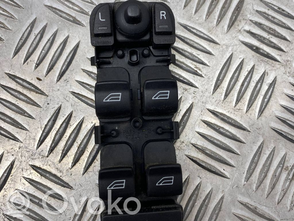 Land Rover Freelander 2 - LR2 Electric window control switch 