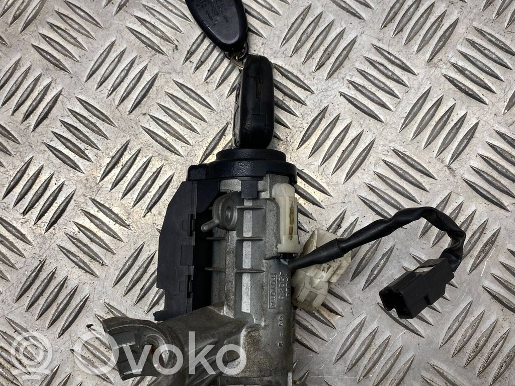 Toyota Avensis T220 Ignition lock 