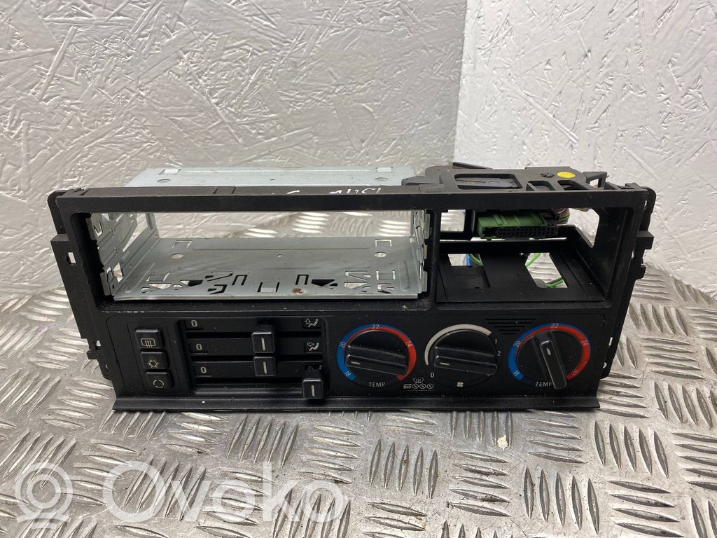 BMW 5 E34 Climate control unit 
