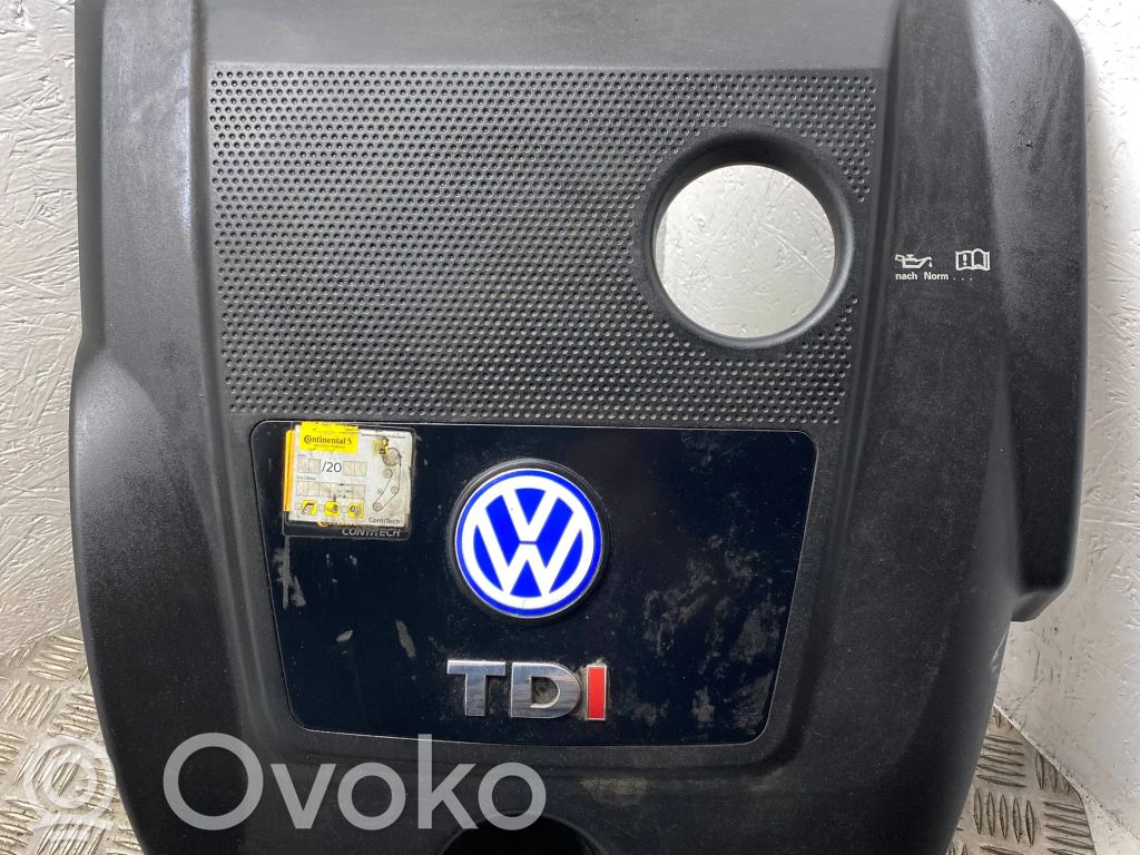 Volkswagen Golf IV Osłona górna silnika 