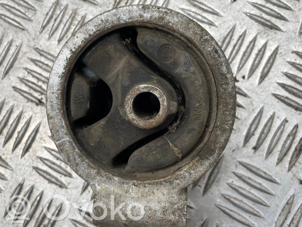 Engine mount bracket   3318030