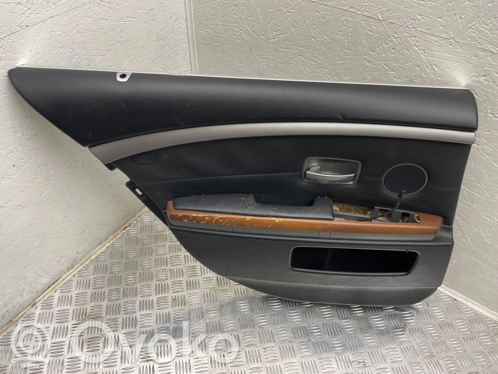 BMW 7 E65 E66 Apšuvums aizmugurējām durvīm 