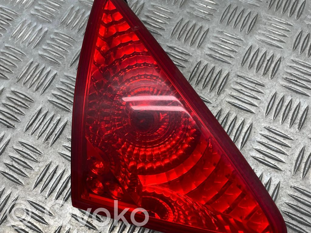 Peugeot 3008 I Lampy tylnej klapy bagażnika 