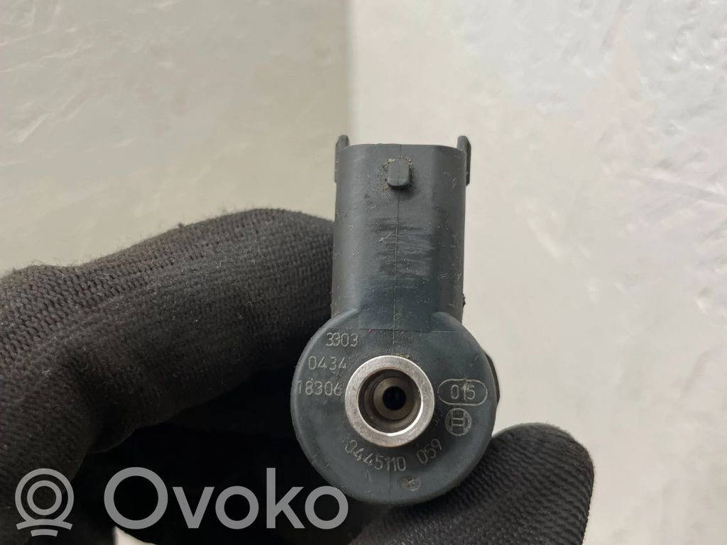 Chrysler Voyager Inyector de combustible 