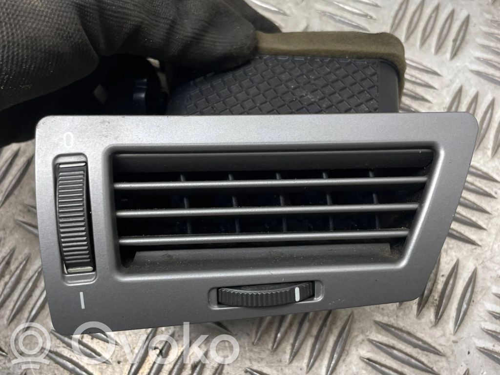 BMW 7 E65 E66 Šoninės oro grotelės 