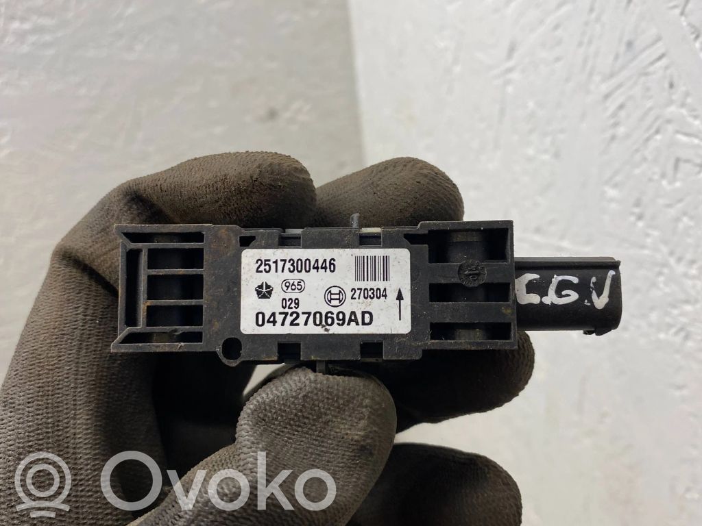 Chrysler Voyager Airbagsensor Crashsensor Drucksensor 