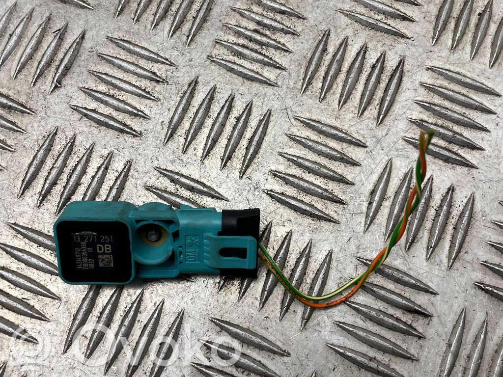Opel Corsa D Airbagsensor Crashsensor Drucksensor 