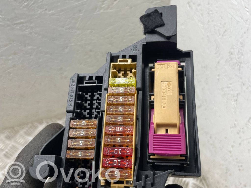 Audi A5 8T 8F Módulo de fusible 
