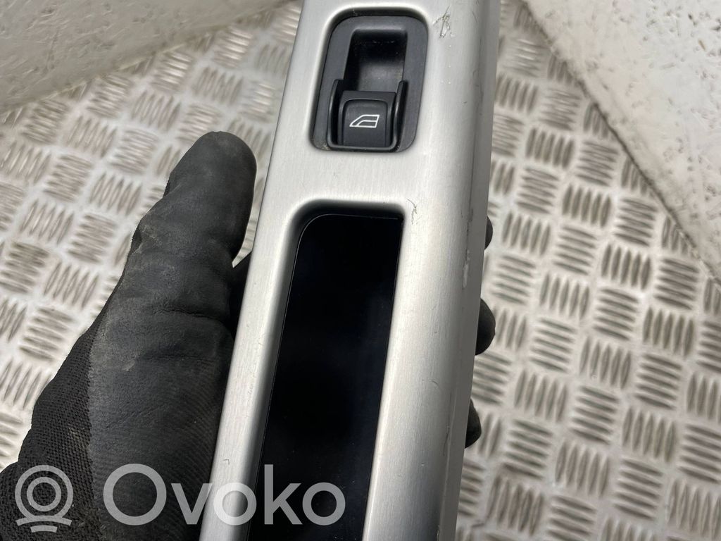 Volvo V50 Electric window control switch 