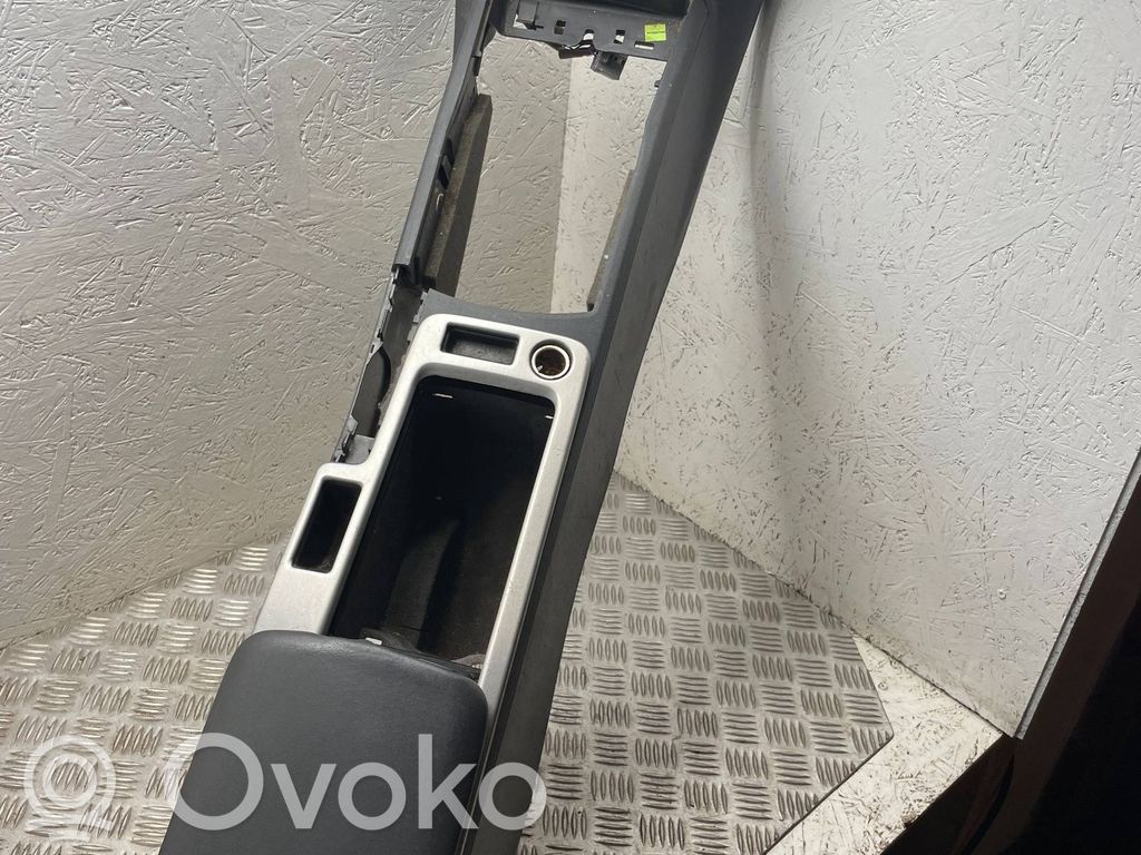 Volvo V50 Center console 