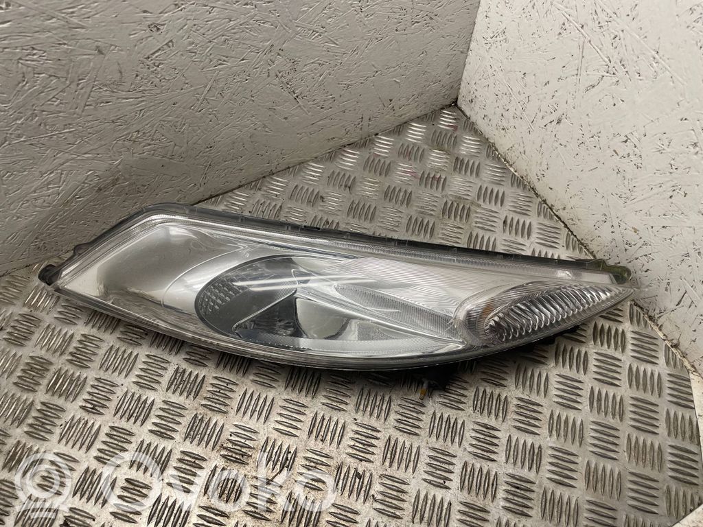 Nissan Juke I F15 Lampa przednia 